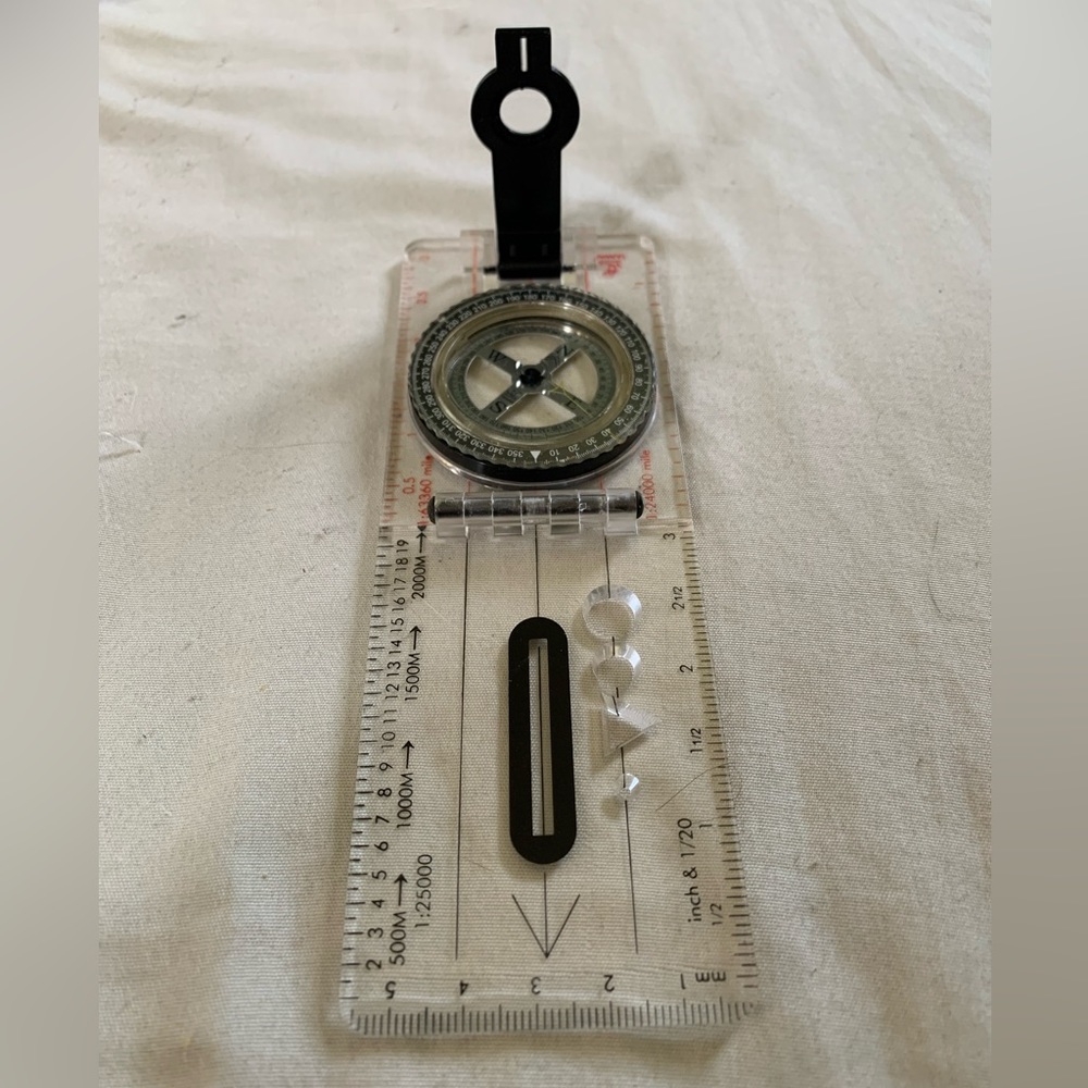Coghlan’s Field Map Compass